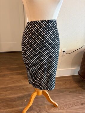 Express Black and White Diagonal Grid Pencil Skirt